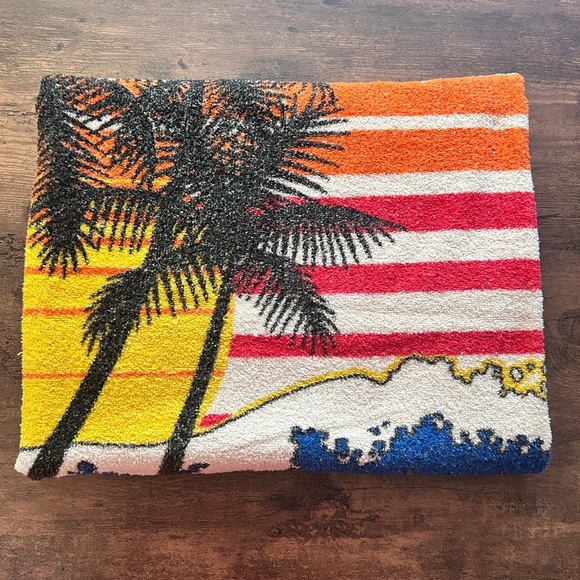 Vintage Vibrant 70s Florida Rainbow Cotton Beach Towel - Picture 2 of 6